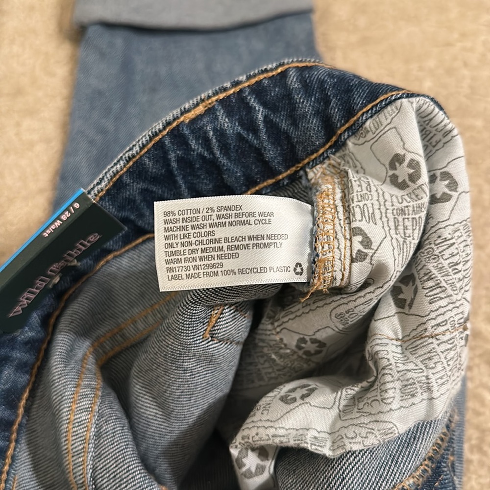 Women’s High - Rise Jeans - Picture 9 of 14